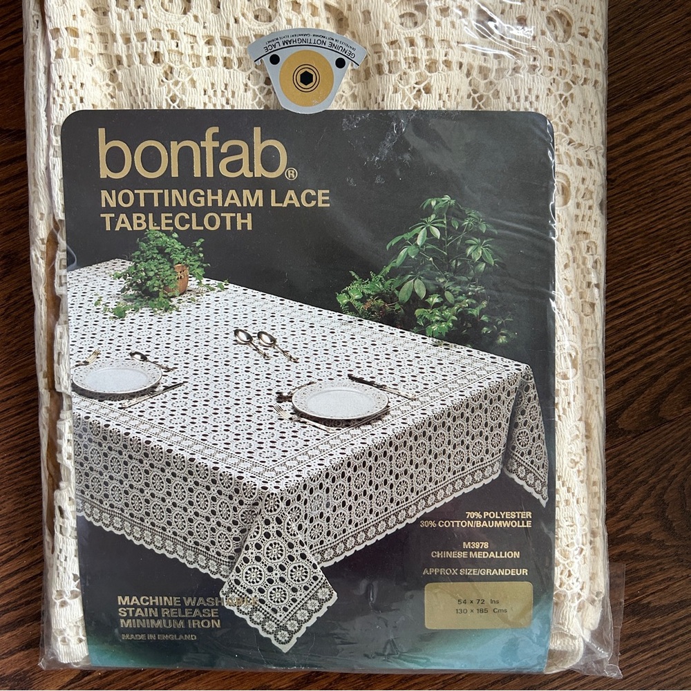 BONFAB Nottingham Lace Tablecloth M3978 Chinese Medallion 54" x 72" Beige/Cream
